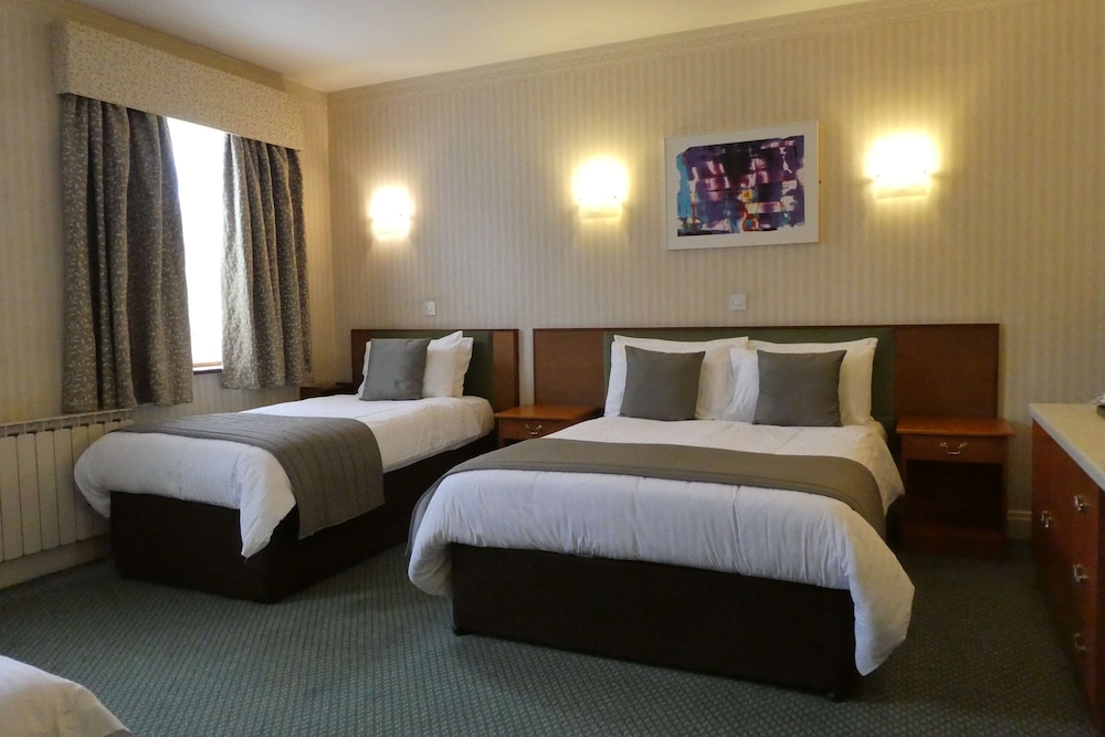 Superior, 1 Double and 1 Single Bed