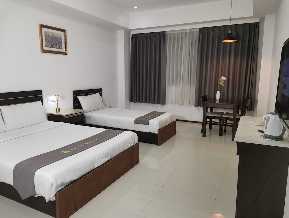 Townhouse Oak Vera Hotel Near Clark International Airport 23/57