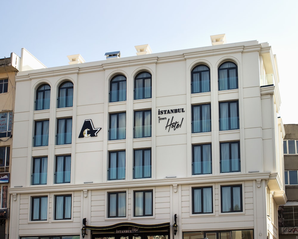 ISTANBUL TOWN HOTEL 2/62