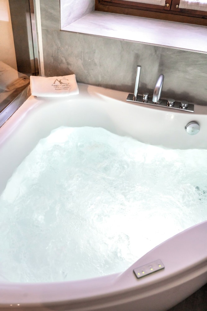 Ambra Cortina Luxury Fashion Boutique Hotel 35/55