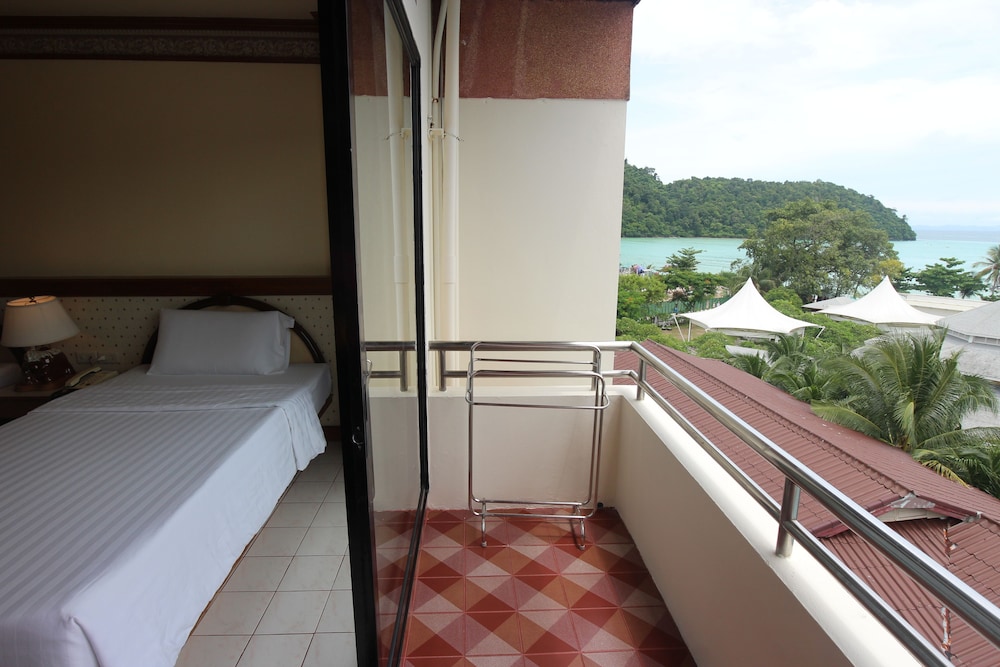 Phi Phi Hotel 28/64