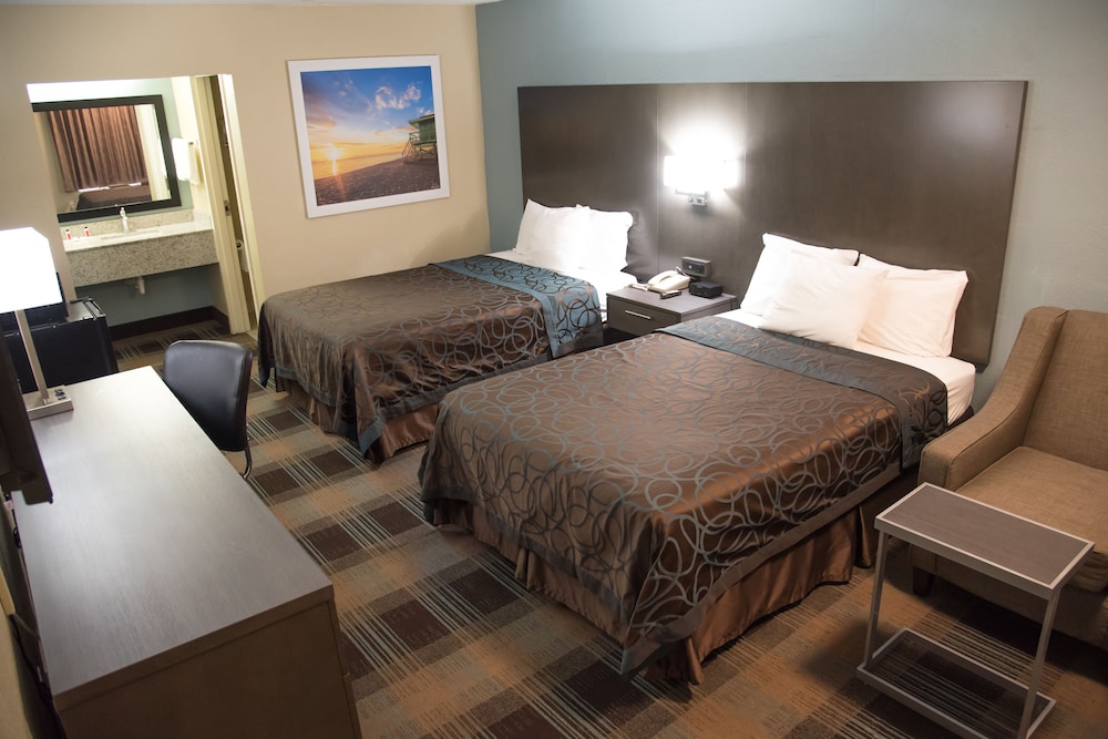 Days Inn By Wyndham Ladson Summerville Charleston 22/48