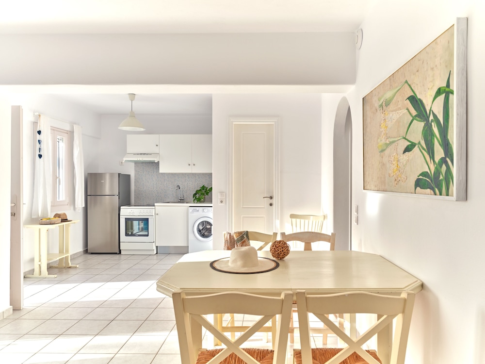 Cleopatra Homes 8/50