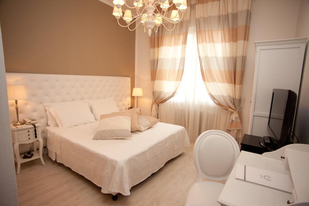 Hotel Mini Palace Small & Charming 14/30