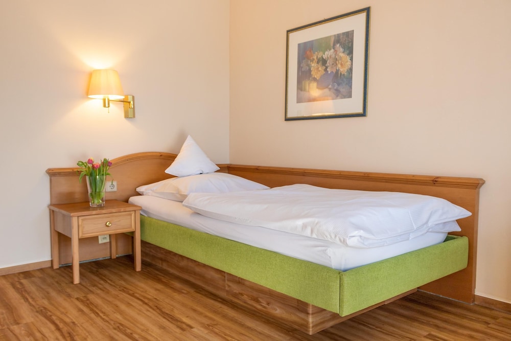 Plus, Comfort, Single, Single Bed, Balcony
