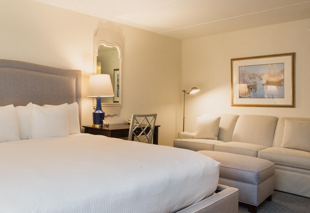 Deluxe, King Bed, Sofa