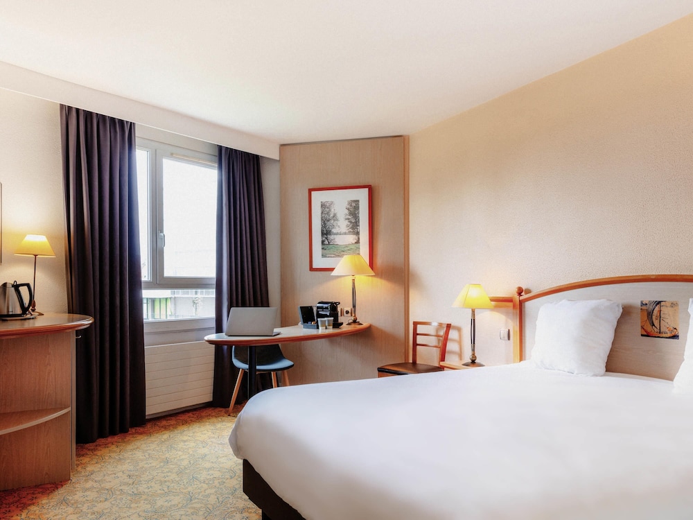Privilege, Double Bed, River View