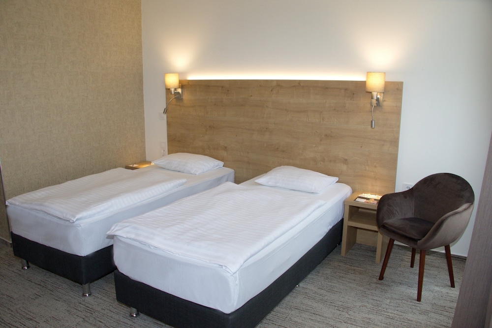 City Hotel Ring 6/36