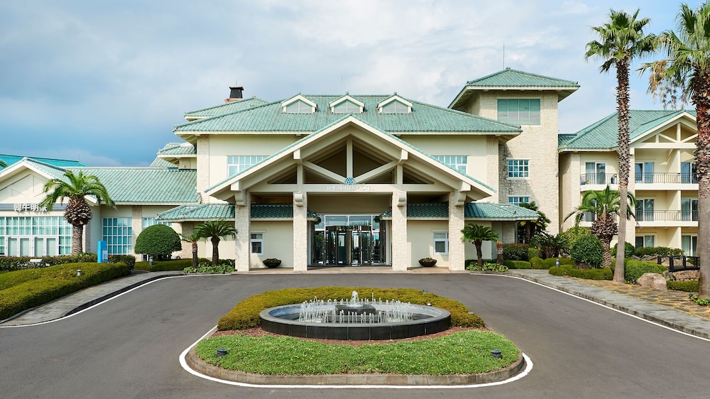 The Suites Hotel Jeju in SEOGWIPO