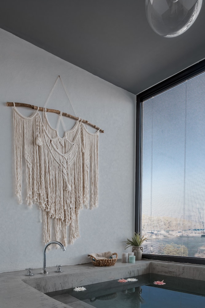 Harbour Suite 14/38