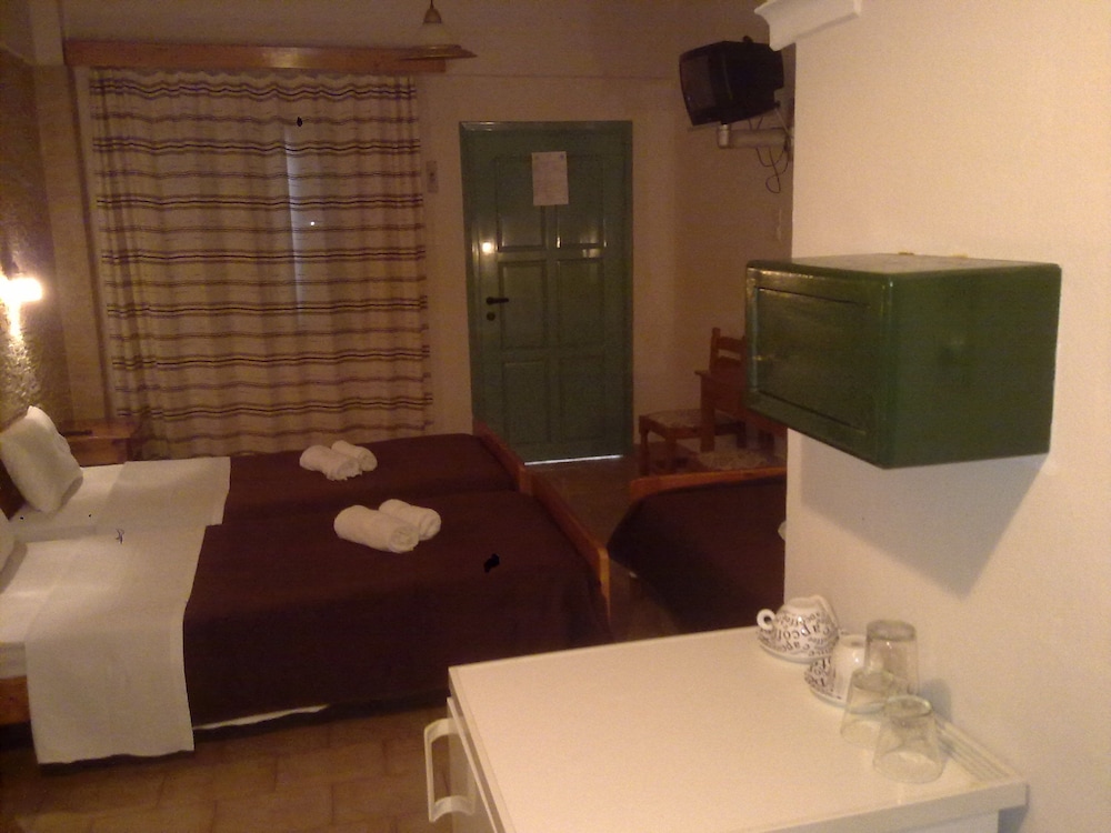 Dimitris Villa Hotel 47/67