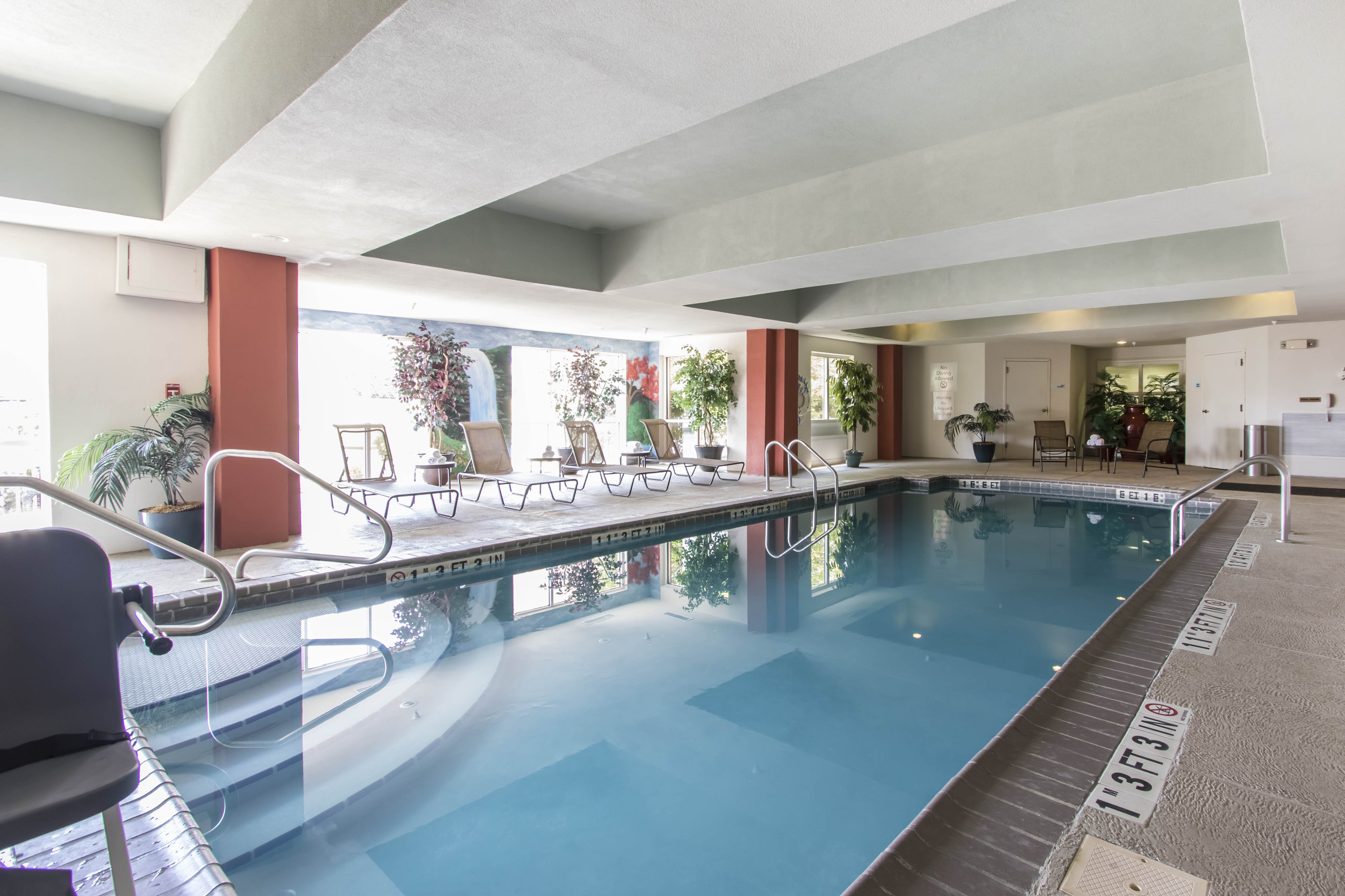 Holiday Inn Express Hotel Suites Cullman 27/38