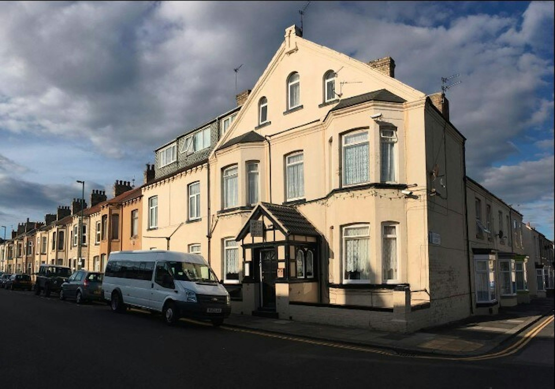 OYO Tudor Lodge - Redcar Beach 5/7
