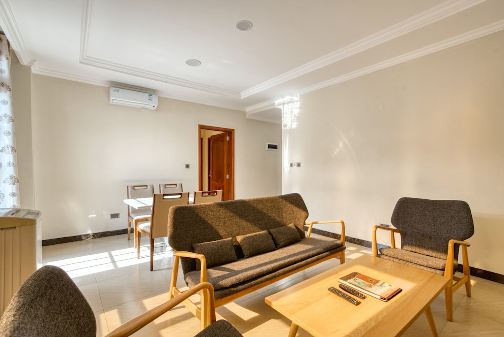 Kibo Palace Apartments 21/42