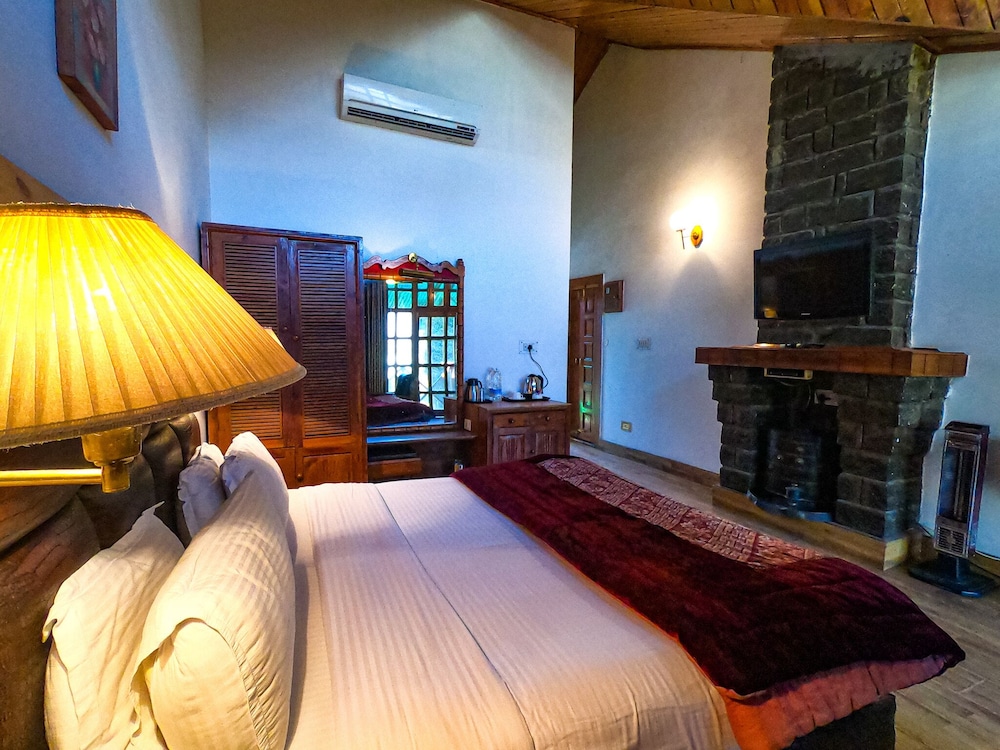 Hotel Apple Valley Resorts 8/30