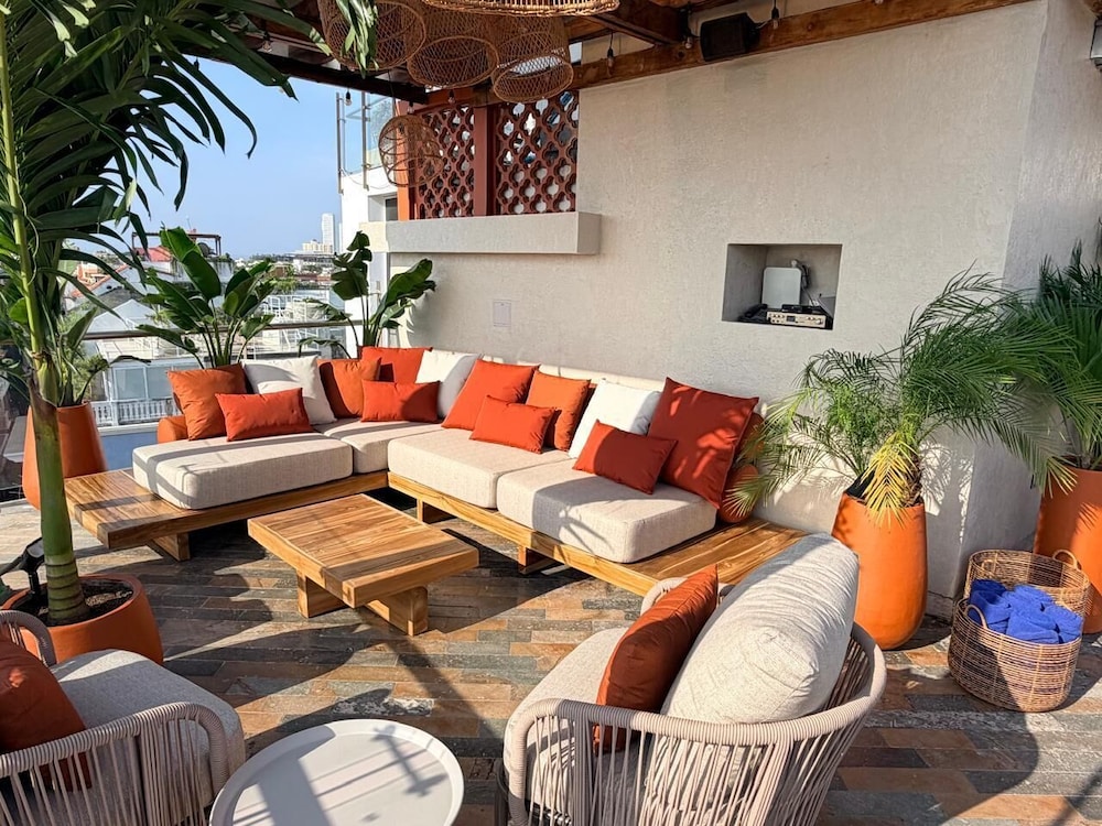 NH Cartagena Urban Royal 24/46
