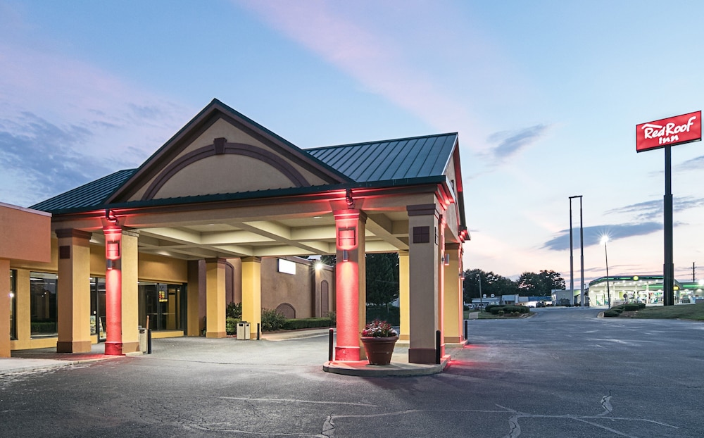 Red Roof Inn Forsyth 8/29