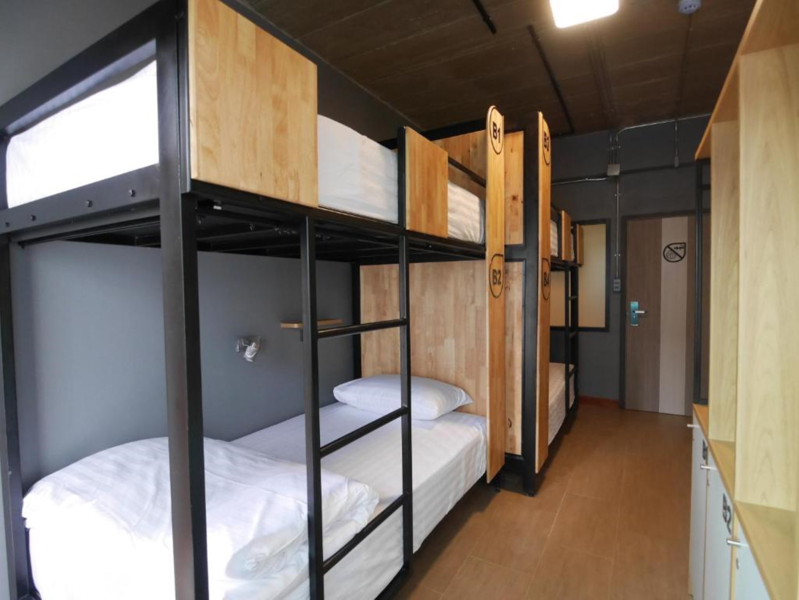 Female Dorm, Female Only، Ray Hostel 2/3