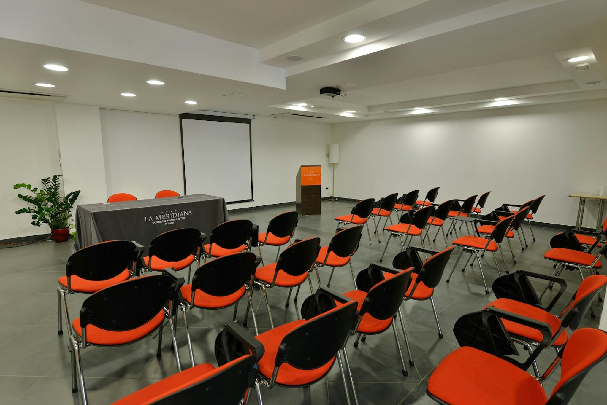 La Meridiana Bleisure Hotel 43/50