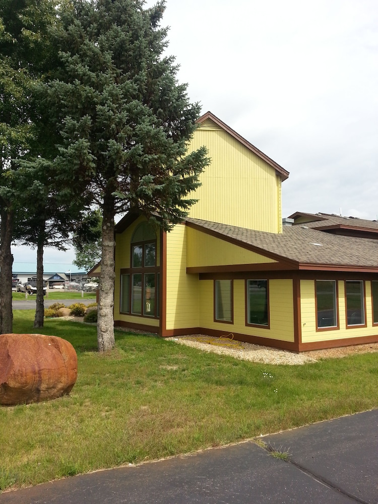 Nisswa Inn And Suites 9/61