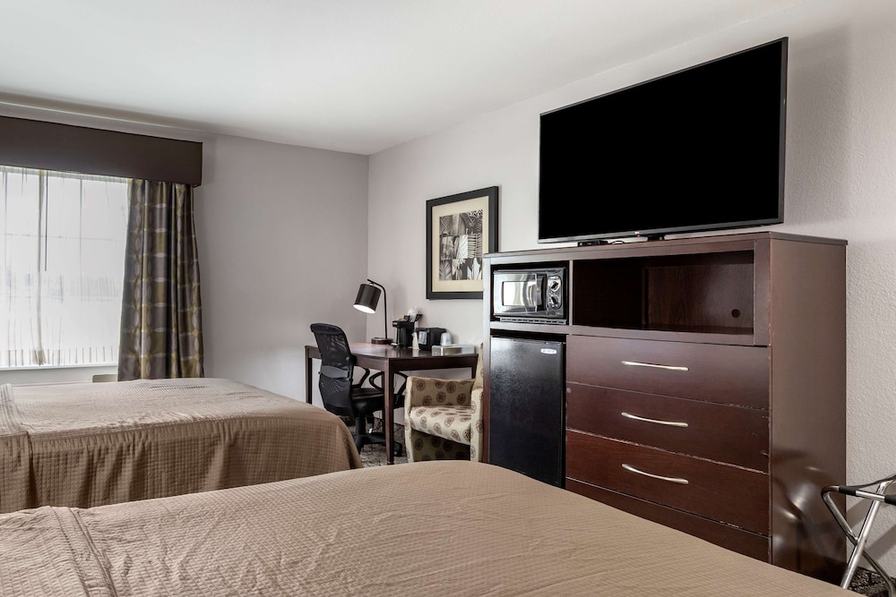 BEST WESTERN Oakdale Inn 25/33