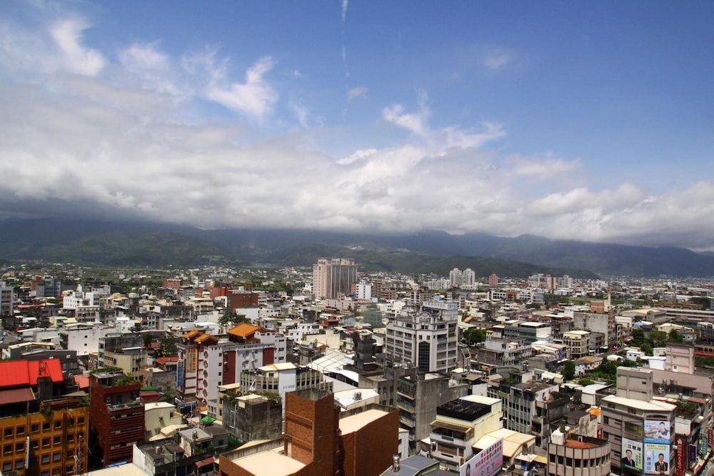 Yoai Hotel 43/45