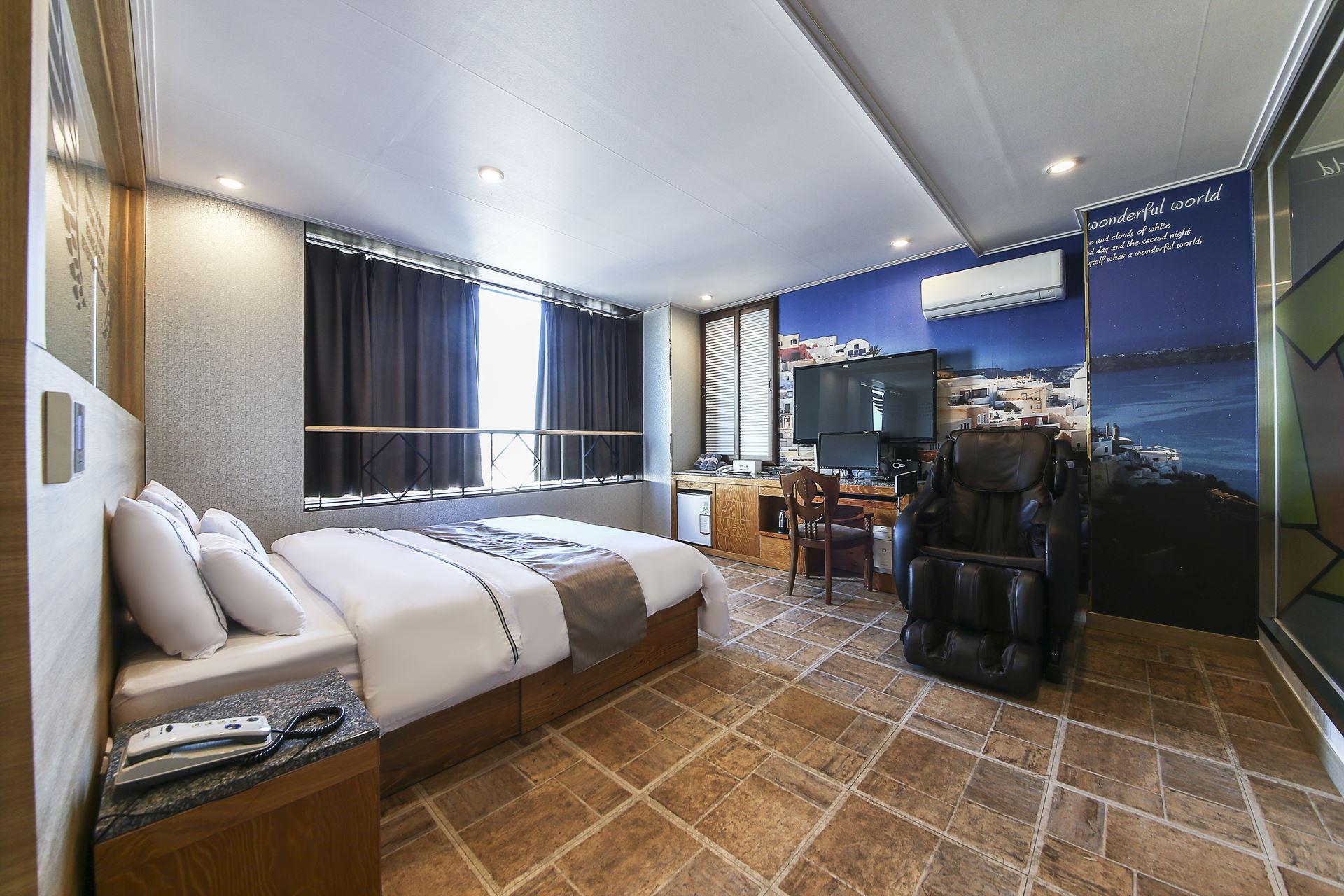 Business Design Hotel LUV 38/98