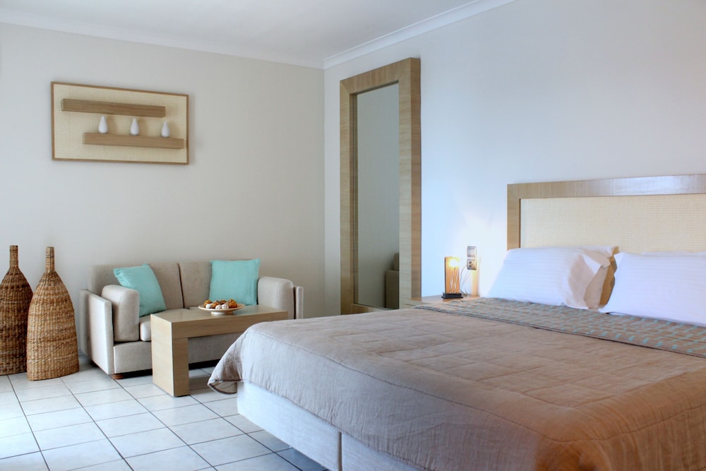 GOLDEN MILOS BEACH 21/51