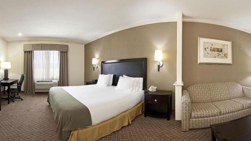 Holiday Inn Express Hotel and Suites La Porte 10/31