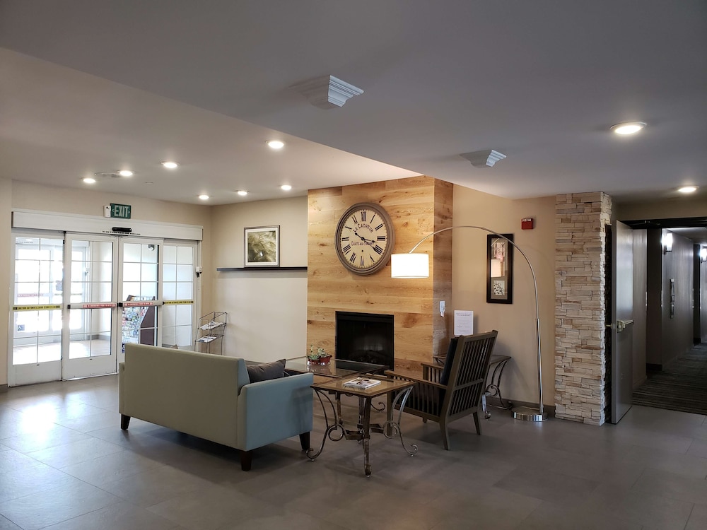 Spark by Hilton Redlands 28/40