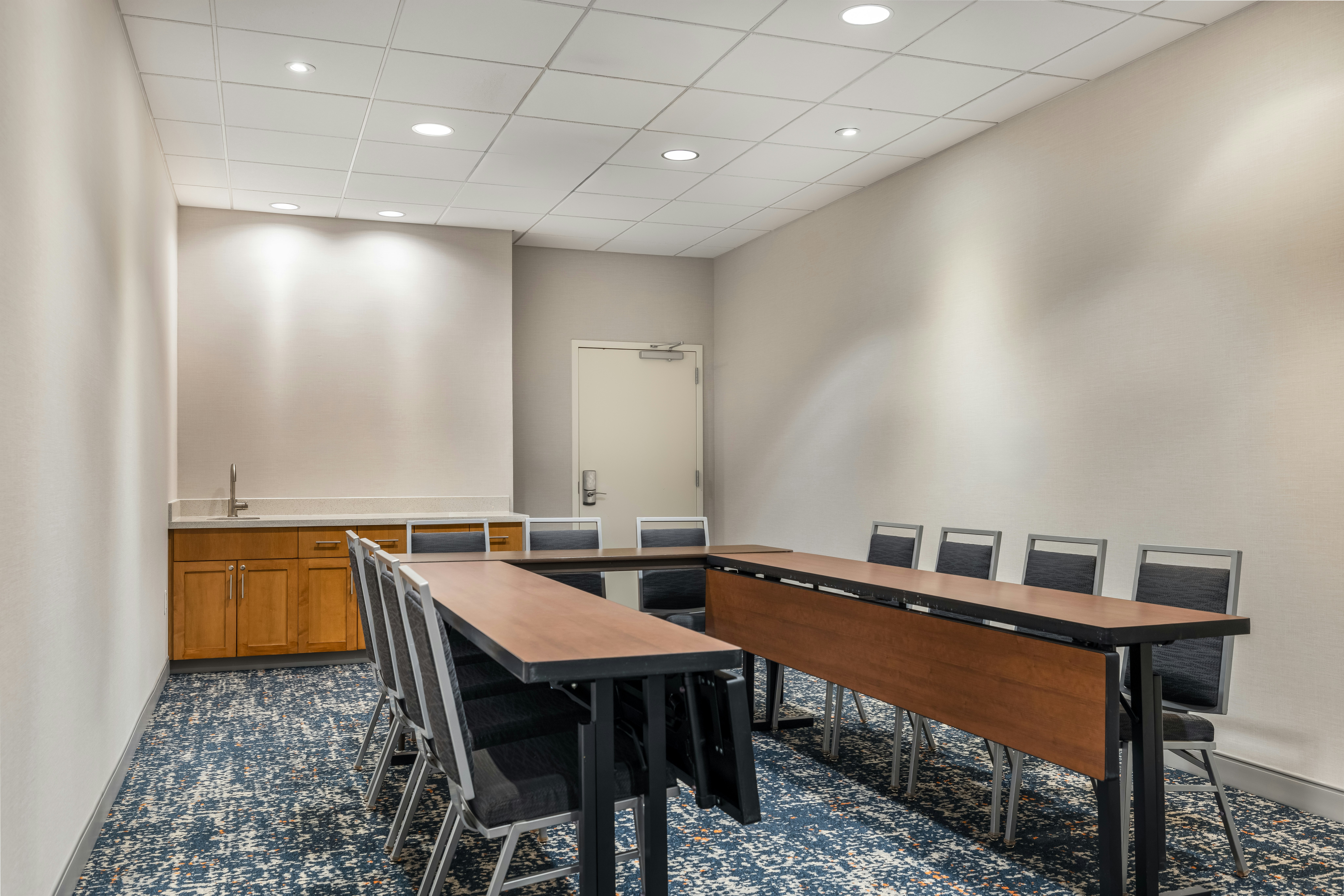 Hampton Inn Suites Dallas Plano East Tx 64/76