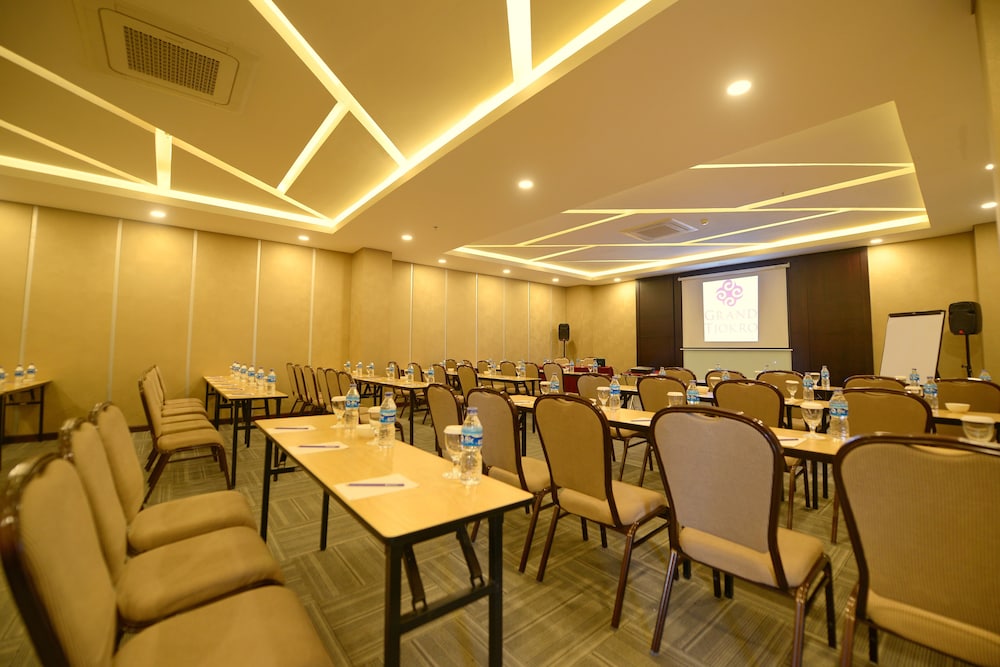 Grand Tjokro Balikpapan 50/55