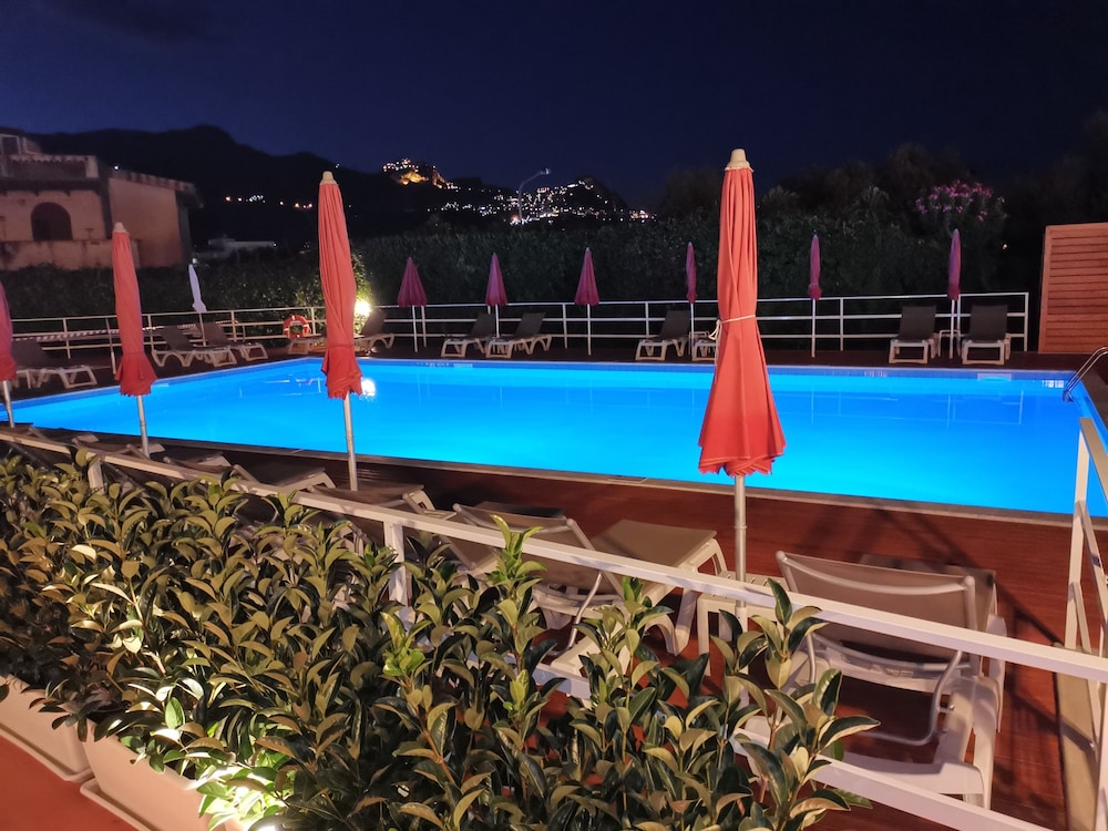 Residence Villa Giardini 28/66