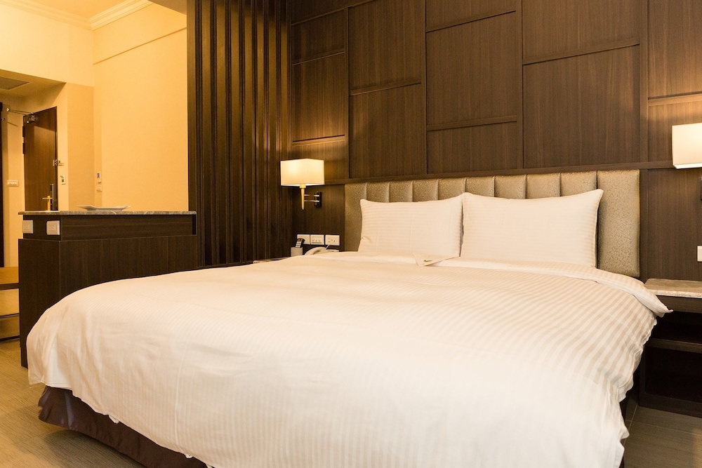 V-Hotel Vacation Hotel 12/41