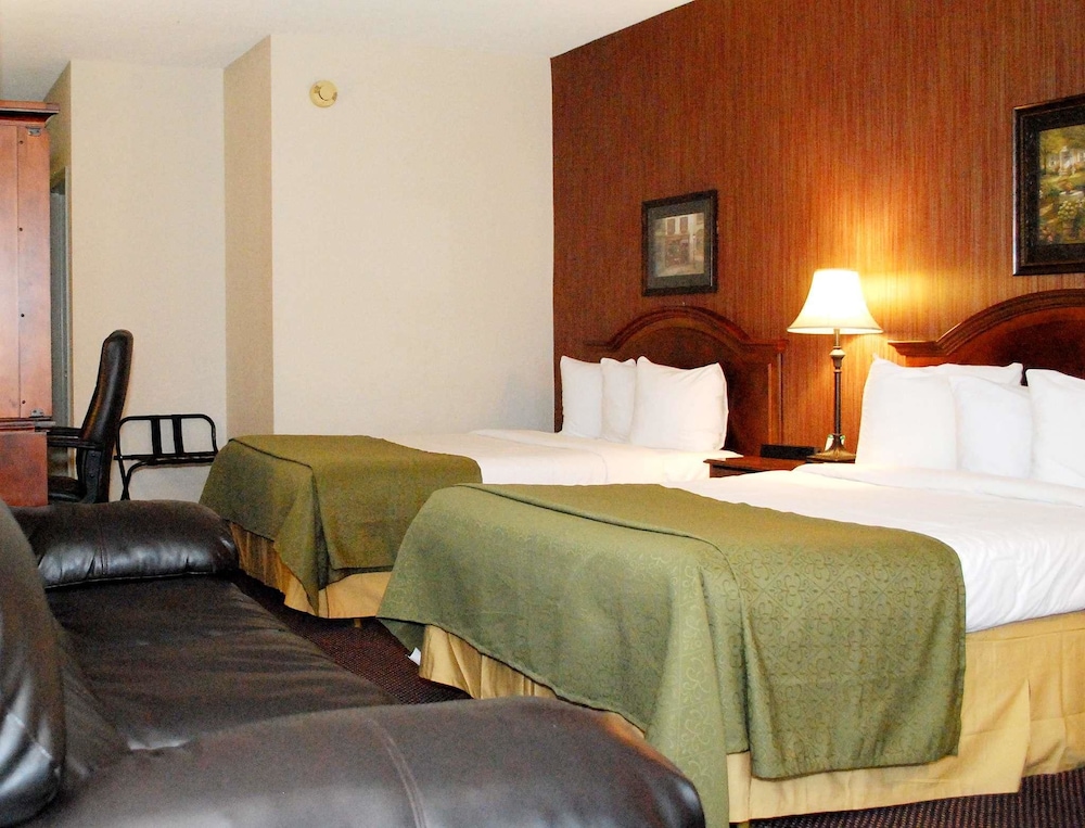 Travelodge by Wyndham Watertown 9/21