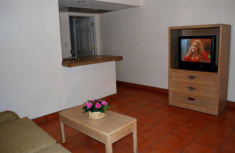 Hotel Baja 7/29