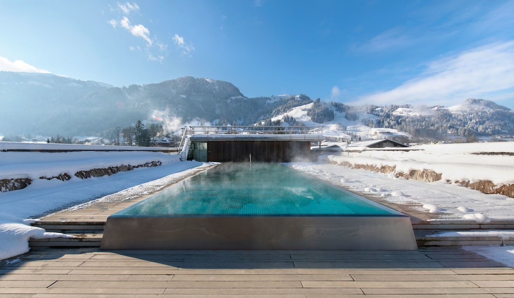 SCHWARZER ADLER WELLNESS HOTEL 28/29