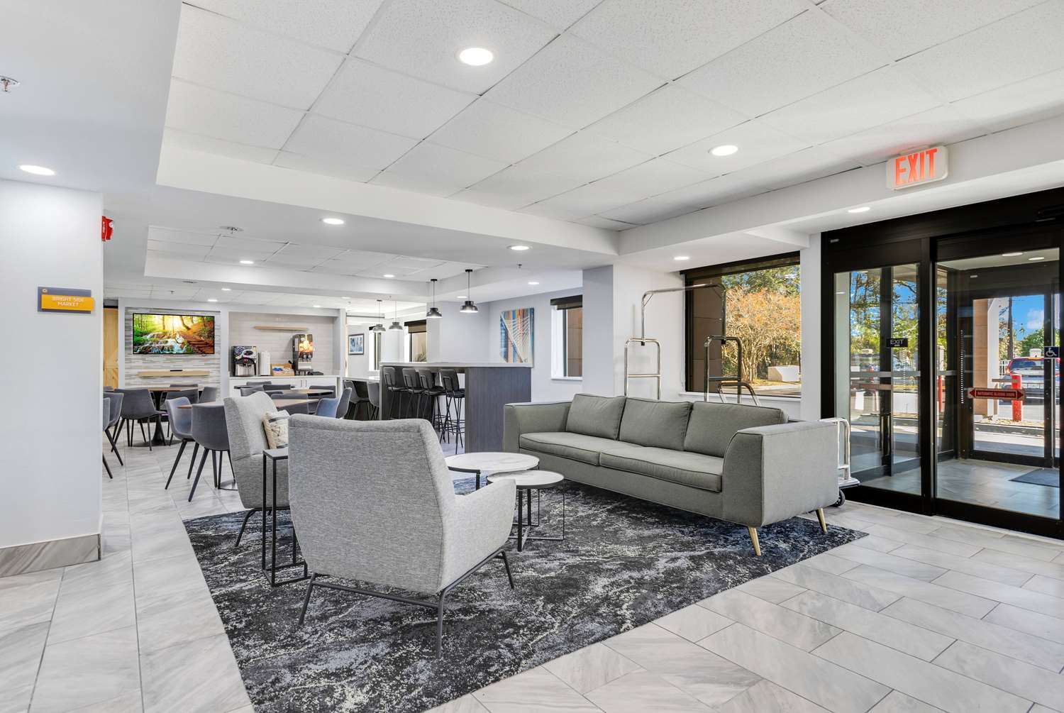 La Quinta Inn and Suites by Wyndham Jacksonville Mandarin 17/25