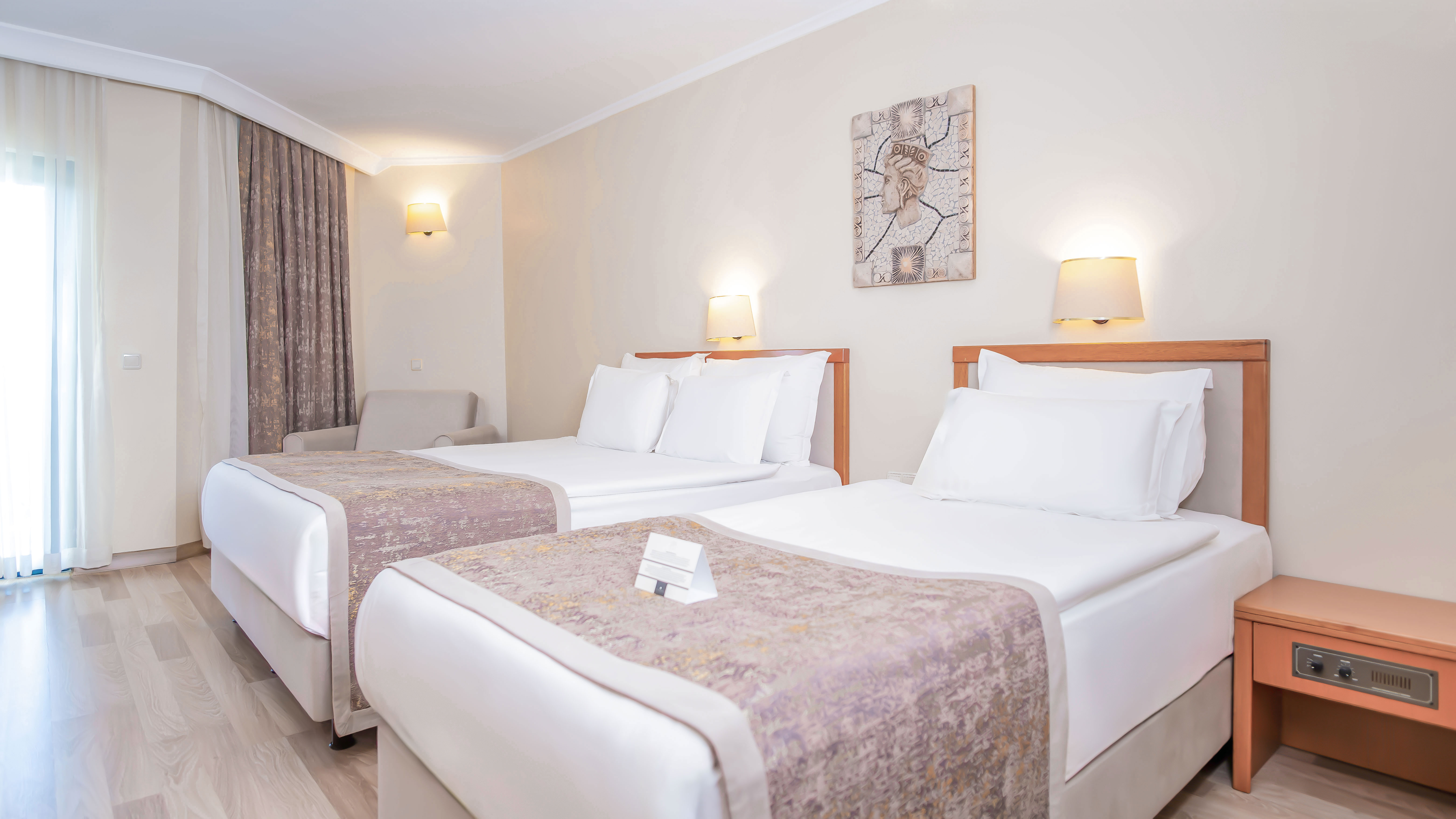 Room, Double Bed, Lateral Side Sea View