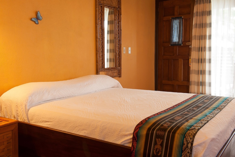 Arenal Lodge 27/73