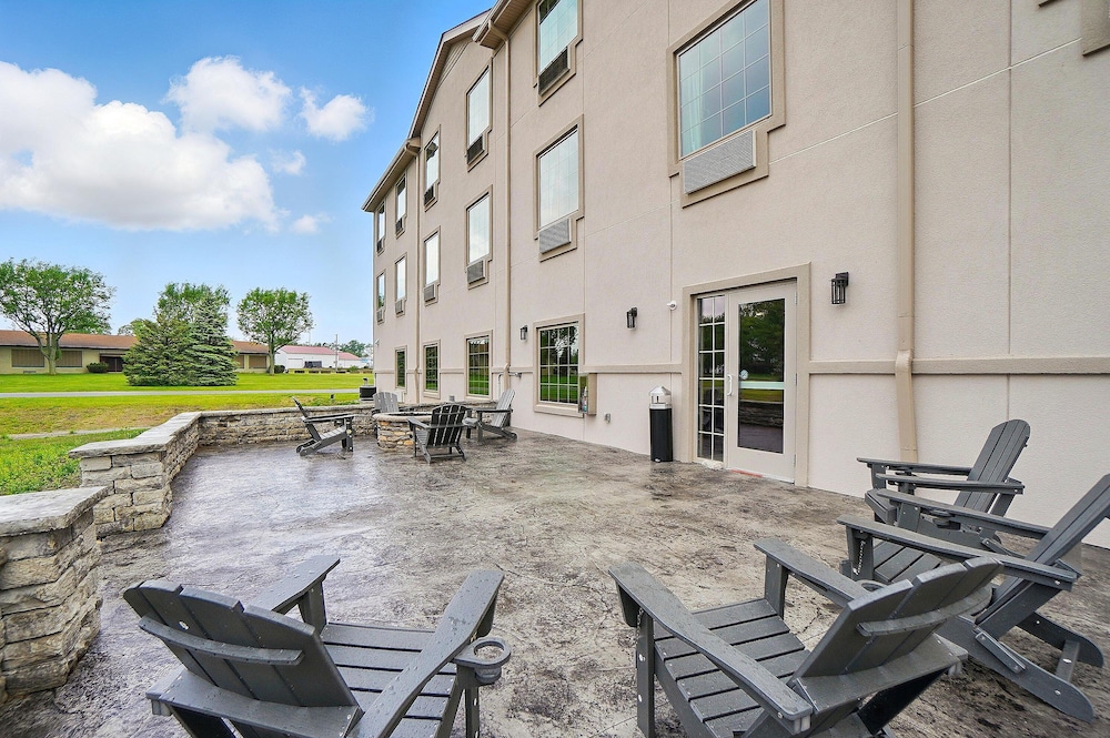 Cobblestone Hotel & Suites - Russells Point at Indian Lake 42/50