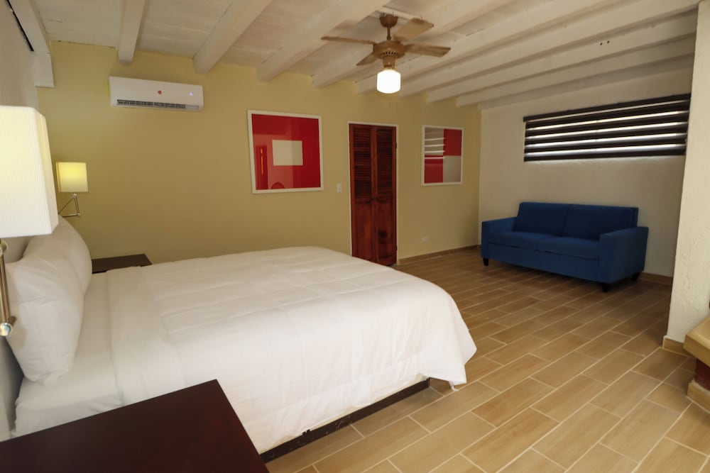 Hotel Castillos Del Mar 27/78