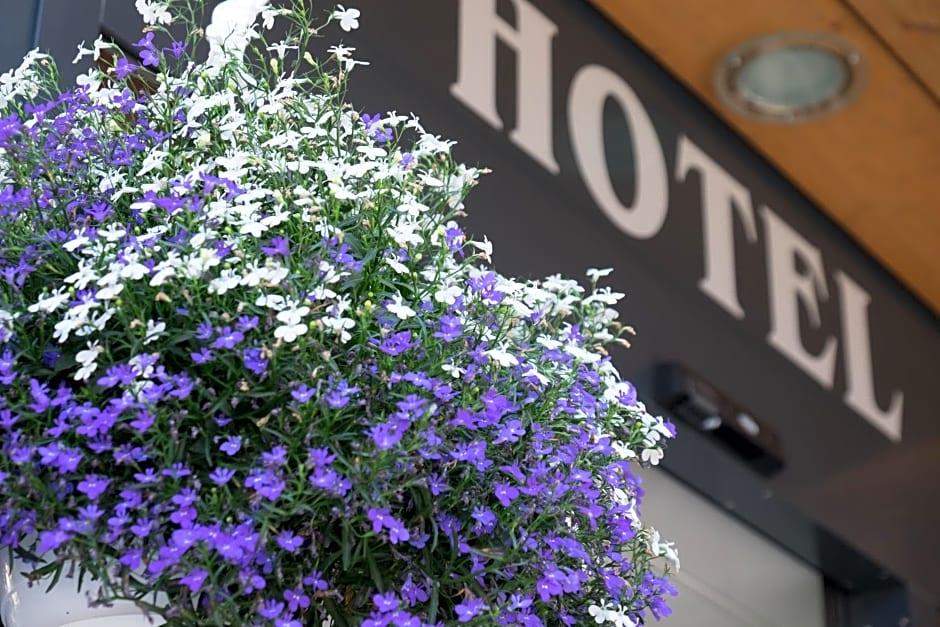 HOTEL HIRSCHEN 3/55
