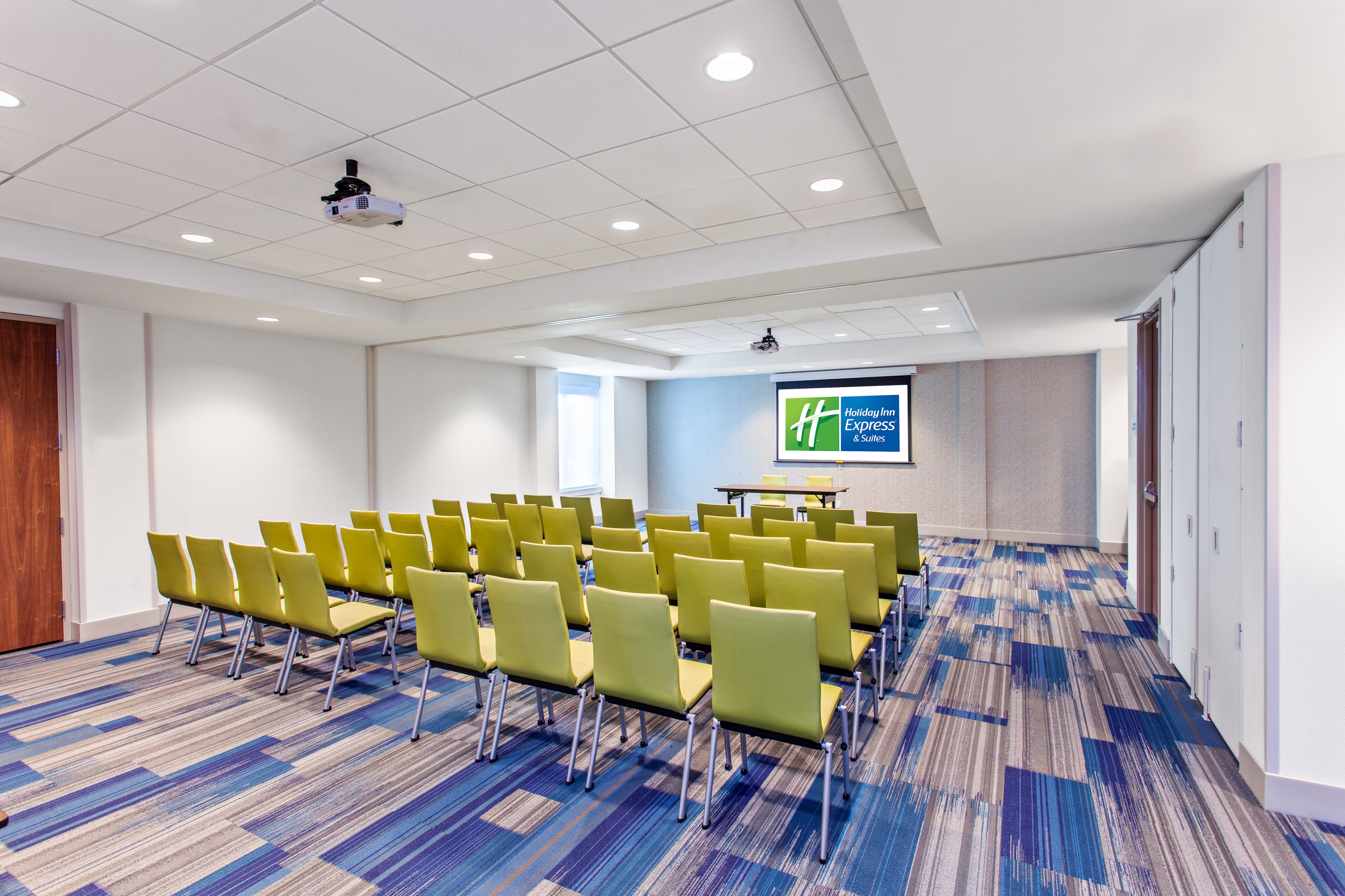 Holiday Inn Express Suites Houston Nw Hwy 290 Cypress 44/50