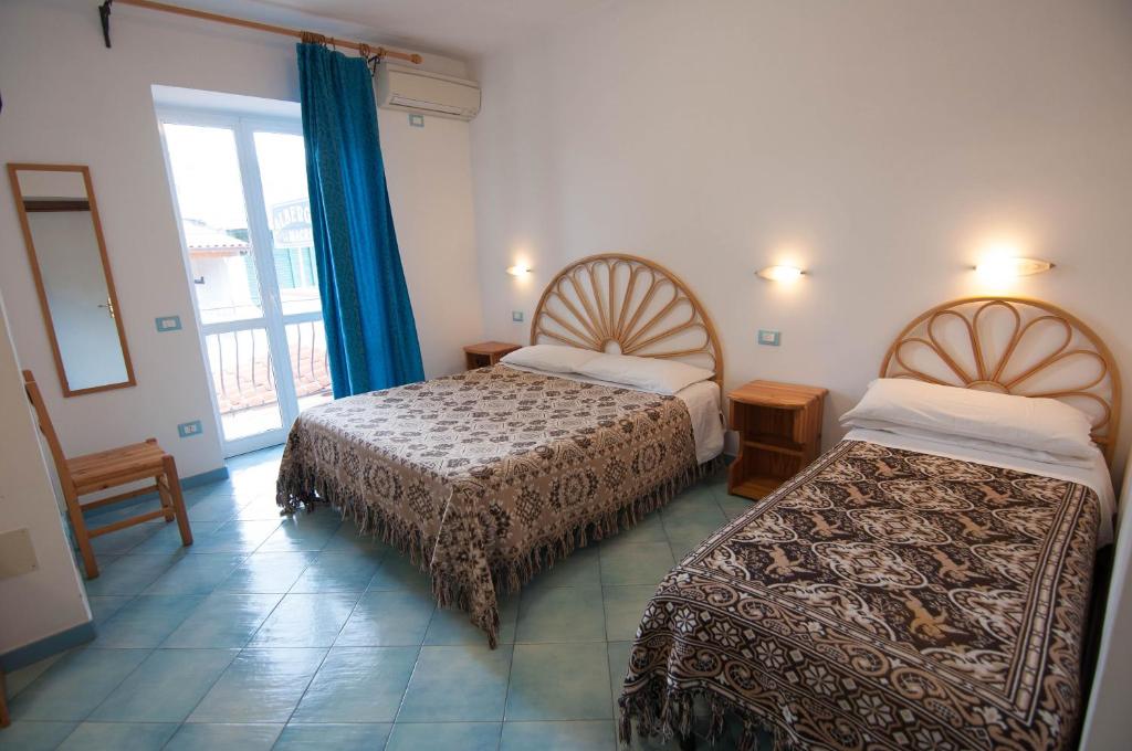 Albergo Macri 11/30