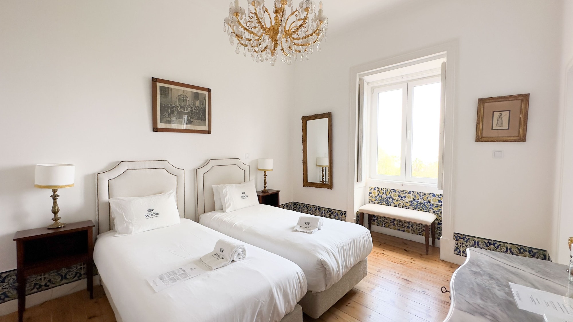 PREMIUM, DOUBLE OR TWIN BED