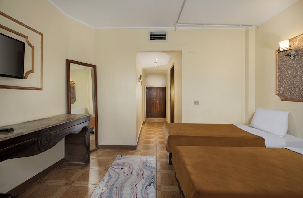 KANZY HOTEL 14/45