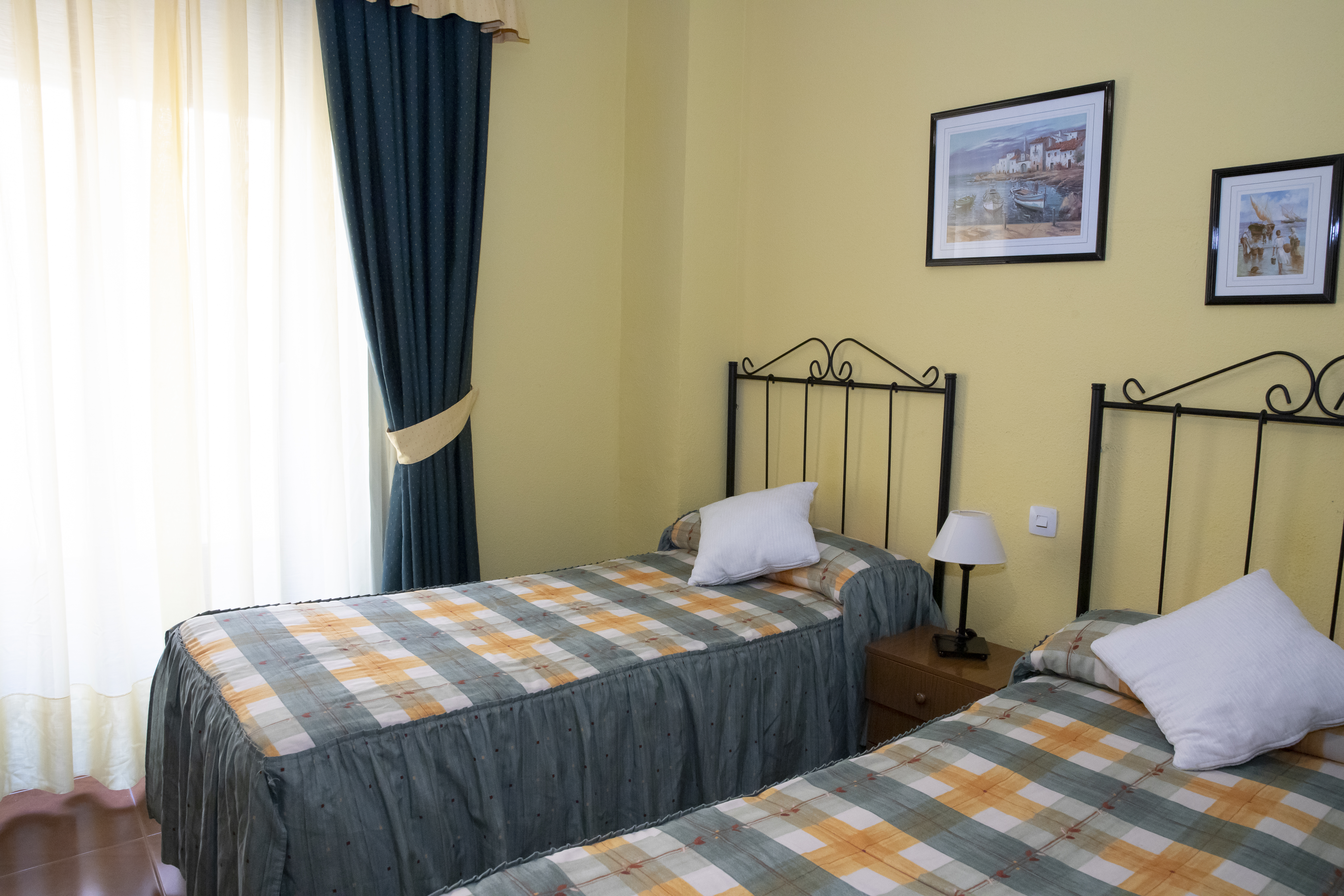 غرفة قياسية ثلاثية بسرير فردي، Hostal Tokio 4/7