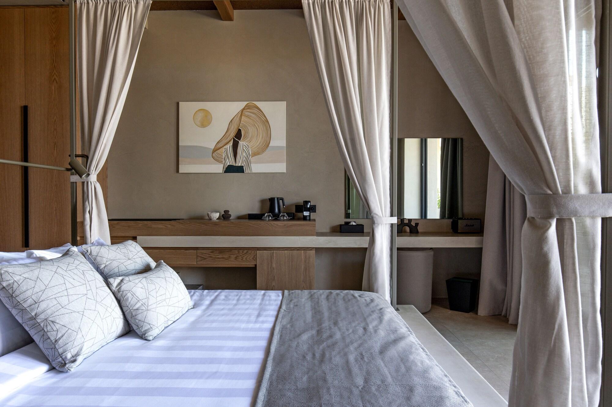 Suite, Sea Front, Private Pool, Hot Tub، AKS MINOA PALACE HOTEL 2/5