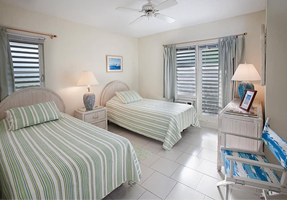 Colony Cove Beach Resort 3/22